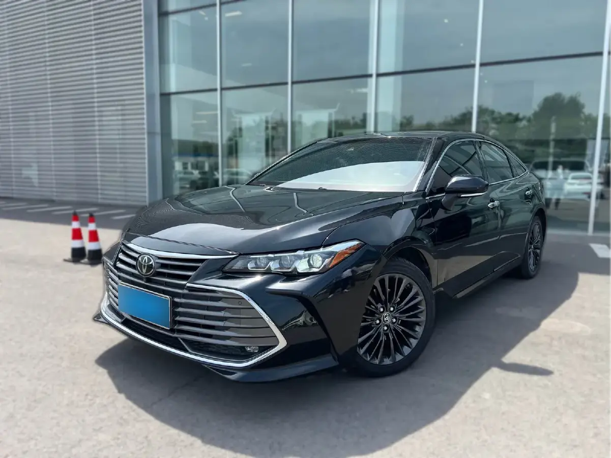 2019 Toyota Avalon 2.5L 209HP L4 8AT