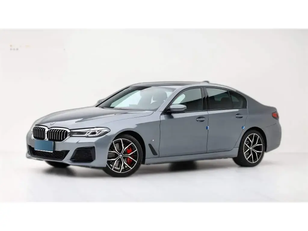 2022 BMW 5 Series 3.0T 340HP L6 8AT