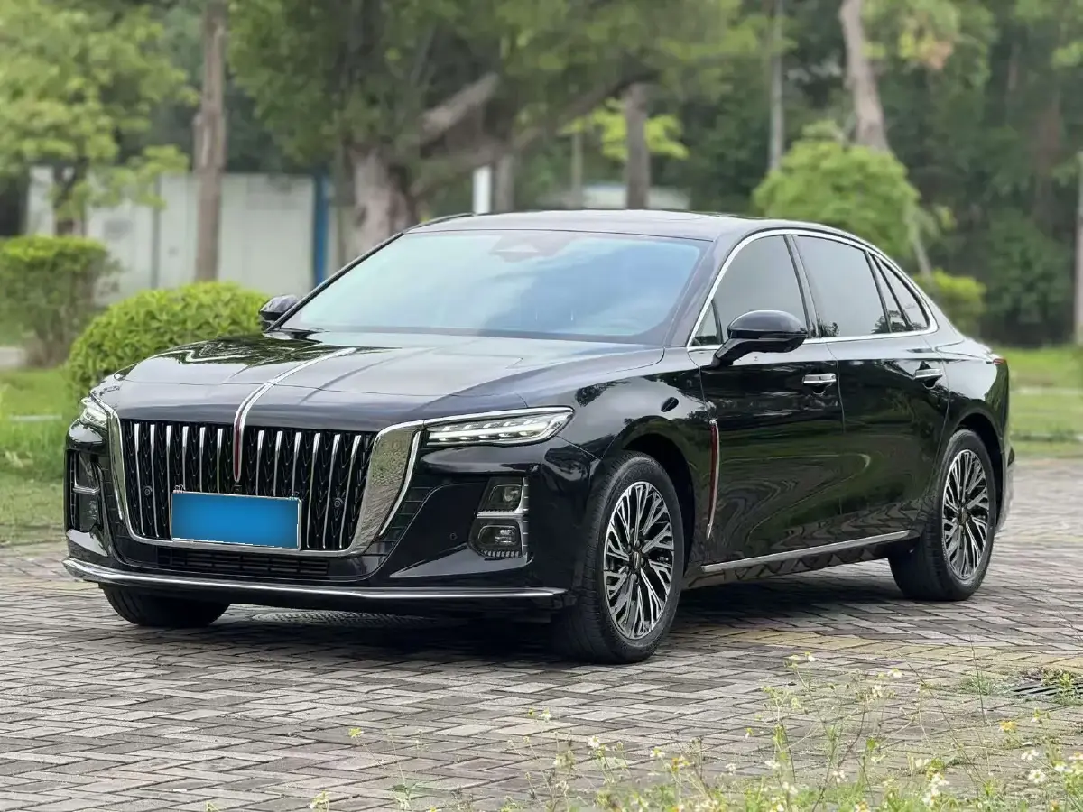 2024 HongQi H5 2.0T 224HP L4 8AT