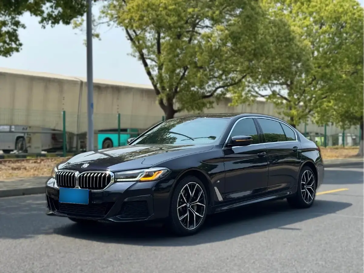 2021 BMW 5 Series 2.0T 252HP L4 8AT