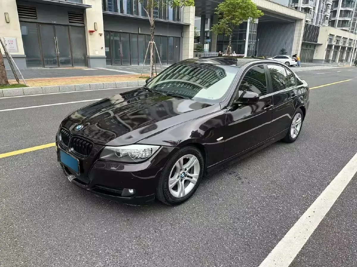 2010 BMW 3 Series 2.0L 152HP L4 6AT