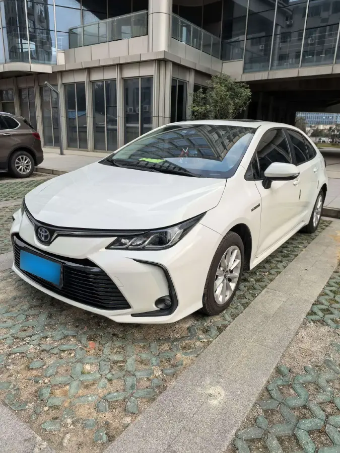 2023 Toyota Corolla 1.8L 98HP L4 E-CVT Hybrid