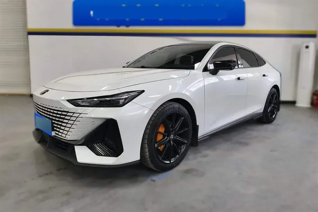 2022 ChangAn UNI-V 1.5T 188HP L4 7DCT