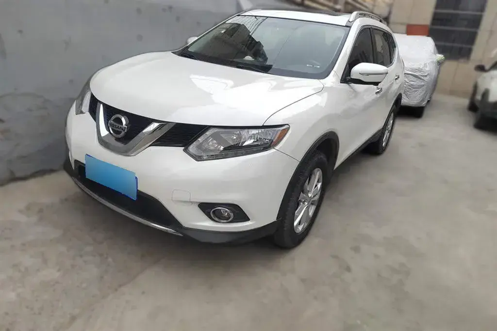 2014 Nissan X-Trail 2.5L 186HP L4 CVT