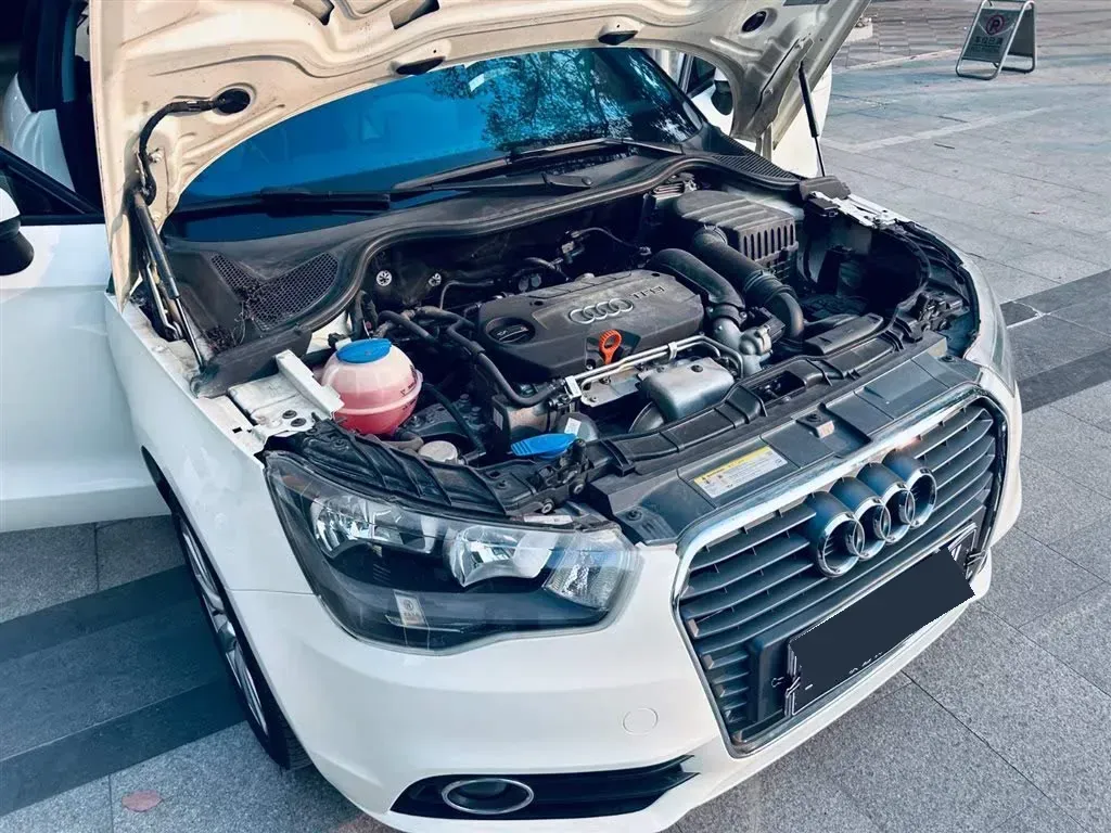 2012 Audi A1 1.4T 122HP L4 7DCT,autocango,china used car exporter,china ev exporter,chinese used car exporter,chinese used ev exporter