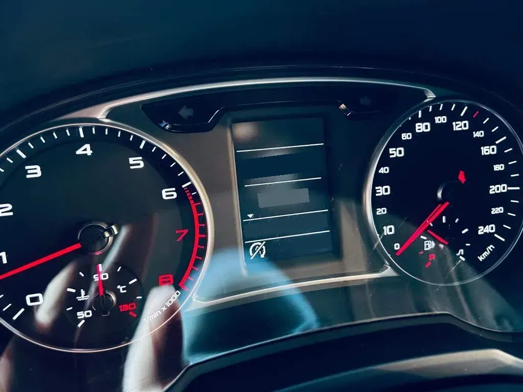 2012 Audi A1 1.4T 122HP L4 7DCT,autocango,china used car exporter,china ev exporter,chinese used car exporter,chinese used ev exporter