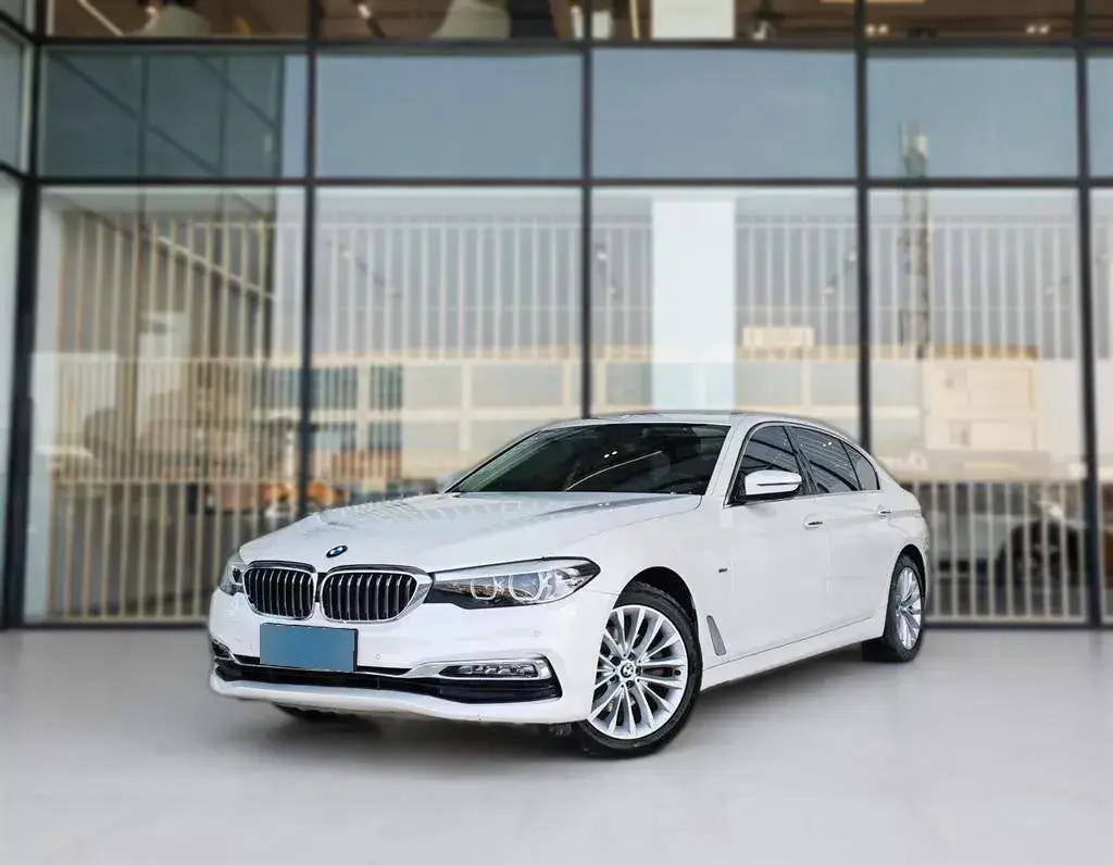 2019 BMW 5 Series 2.0T 184HP L4 8AT