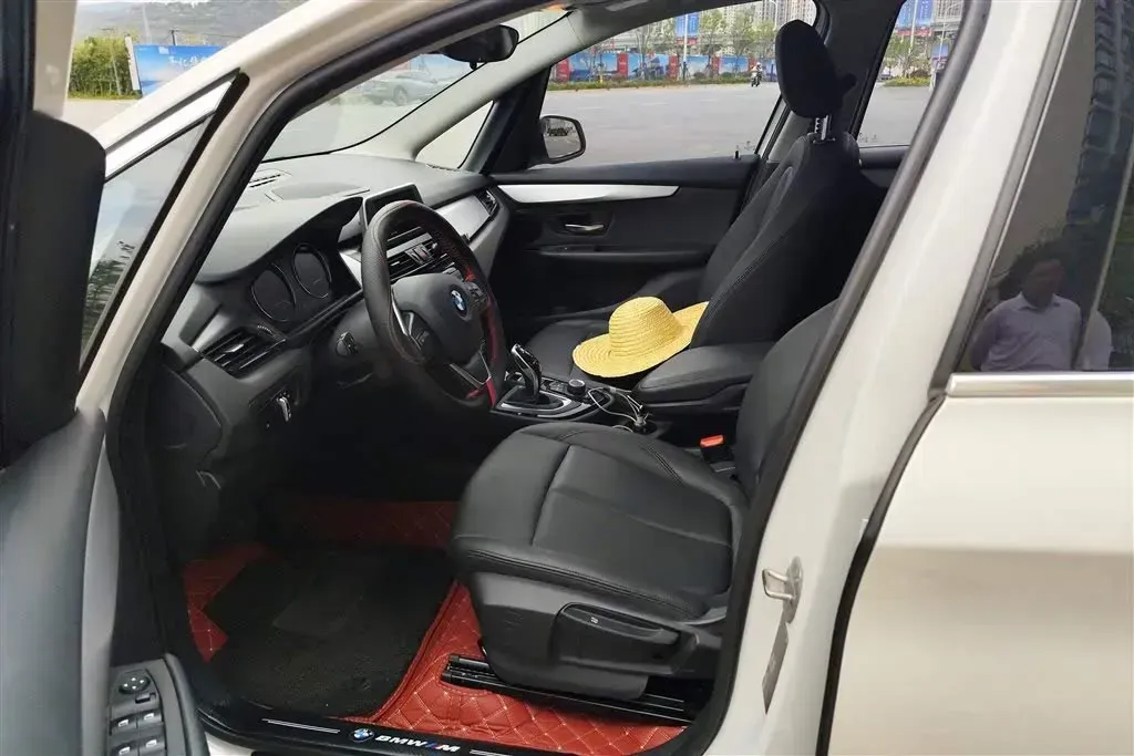 2019 BMW 2 Series SUV 1.5T 140HP L3 7DCT,autocango,china used car exporter,china ev exporter,chinese used car exporter,chinese used ev exporter