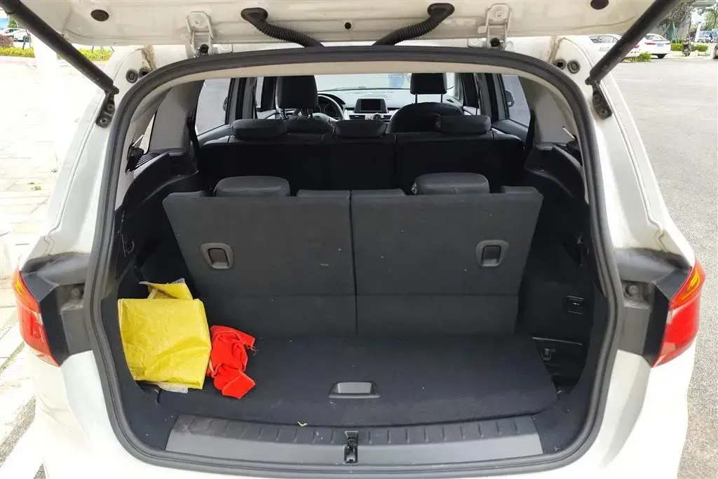 2019 BMW 2 Series SUV 1.5T 140HP L3 7DCT,autocango,china used car exporter,china ev exporter,chinese used car exporter,chinese used ev exporter