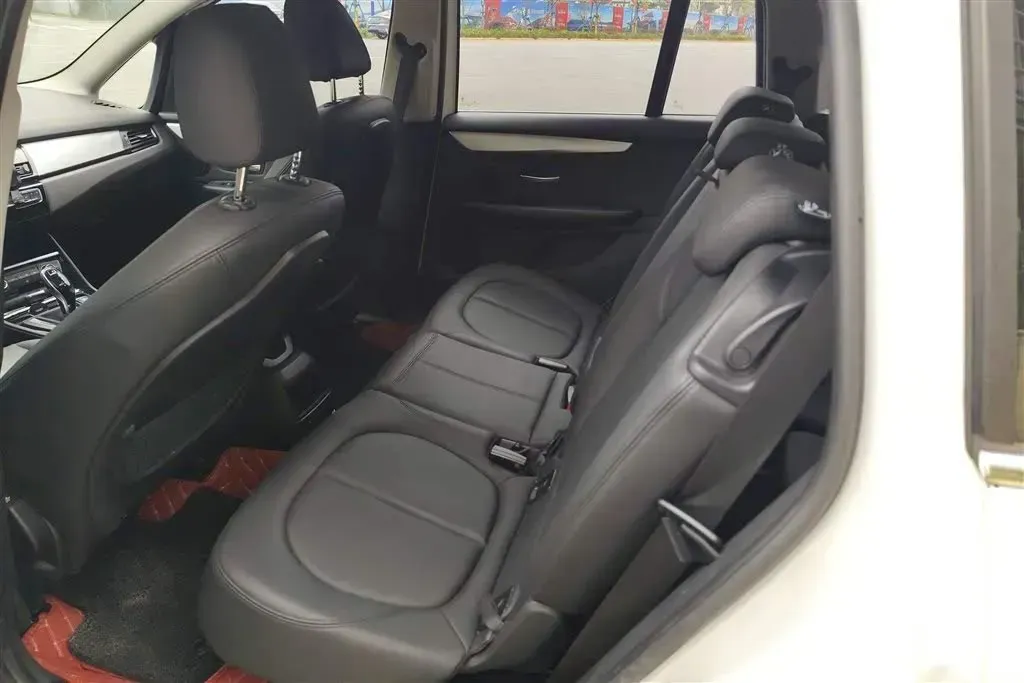 2019 BMW 2 Series SUV 1.5T 140HP L3 7DCT,autocango,china used car exporter,china ev exporter,chinese used car exporter,chinese used ev exporter