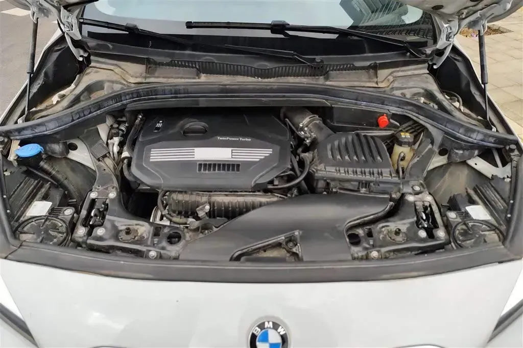 2019 BMW 2 Series SUV 1.5T 140HP L3 7DCT,autocango,china used car exporter,china ev exporter,chinese used car exporter,chinese used ev exporter