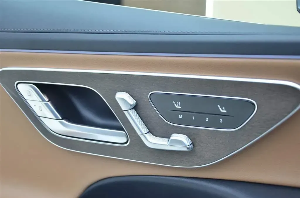 2025 Mercedes-Benz E Class 2.0T 258HP L4 9AT,autocango,china used car exporter,china ev exporter,chinese used car exporter,chinese used ev exporter