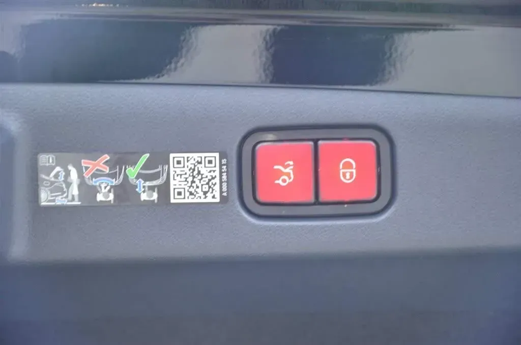 2025 Mercedes-Benz E Class 2.0T 258HP L4 9AT,autocango,china used car exporter,china ev exporter,chinese used car exporter,chinese used ev exporter