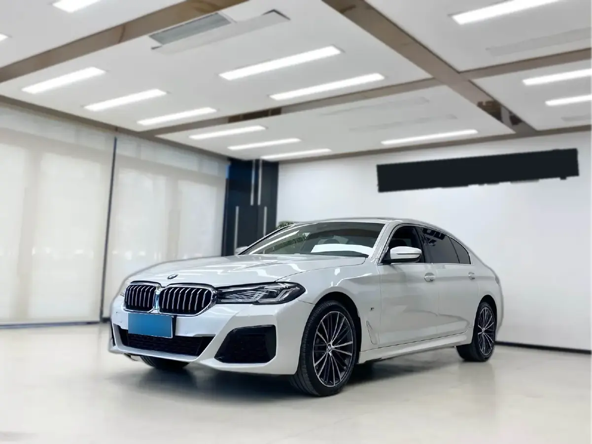 2023 BMW 5 Series 2.0T 245HP L4 8AT