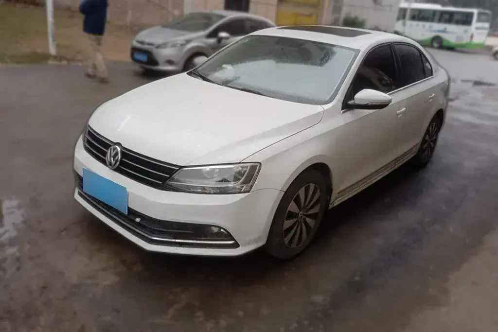 2018 Volkswagen Sagitar 1.4T 150HP L4 7DCT