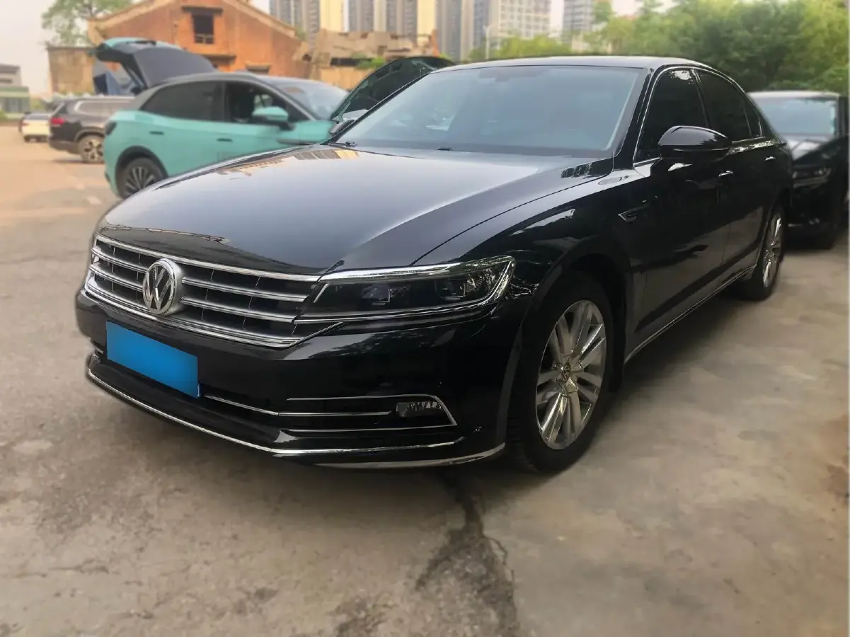 2018 Volkswagen Phideon 2.0T 224HP L4 7DCT