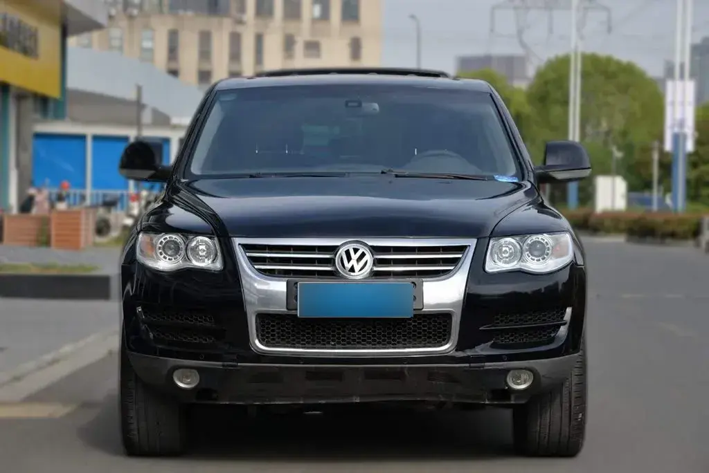 2009 Volkswagen Touareg 3.0T 240HP V6 6AT