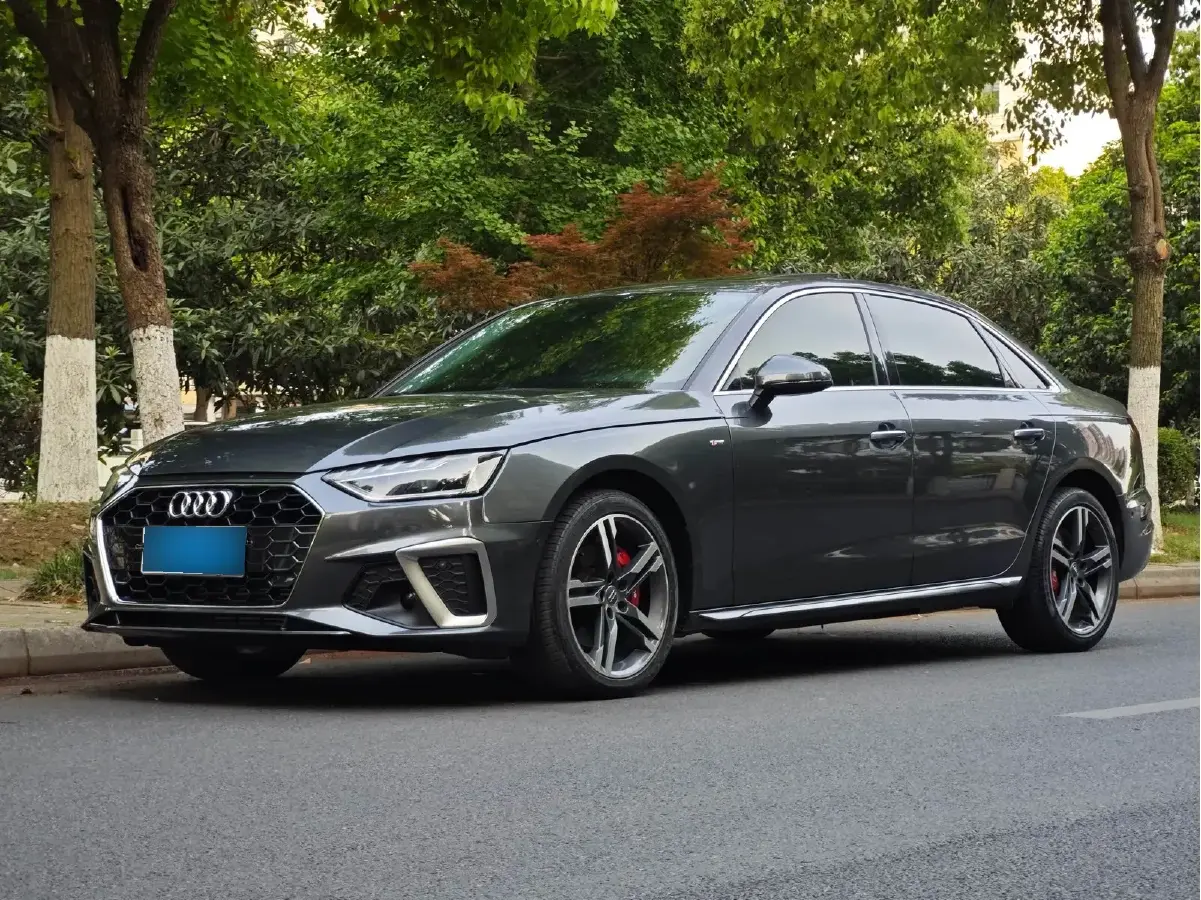 2020 Audi A4L 2.0T 190HP L4 7DCT