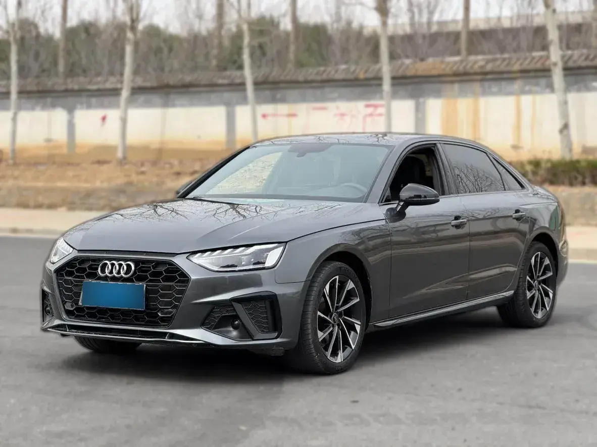 2023 Audi A4L 2.0T 190HP L4 7DCT