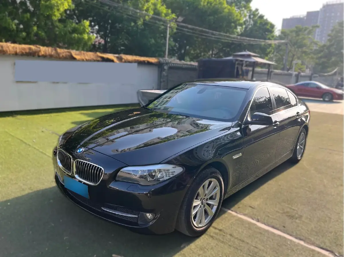 2012 BMW 5 Series 2.5L 177HP L6 8AT