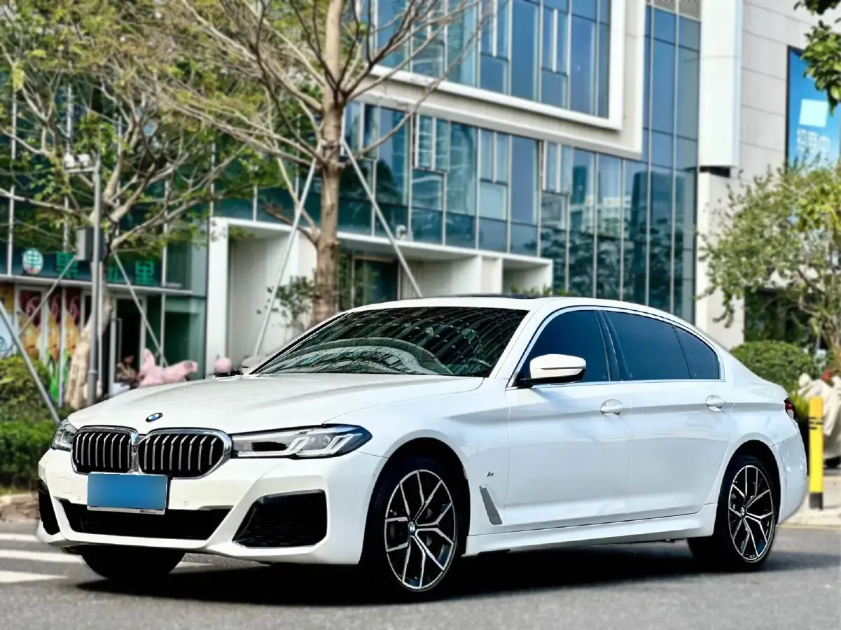 2023 BMW 5 Series 2.0T 245HP L4 8AT