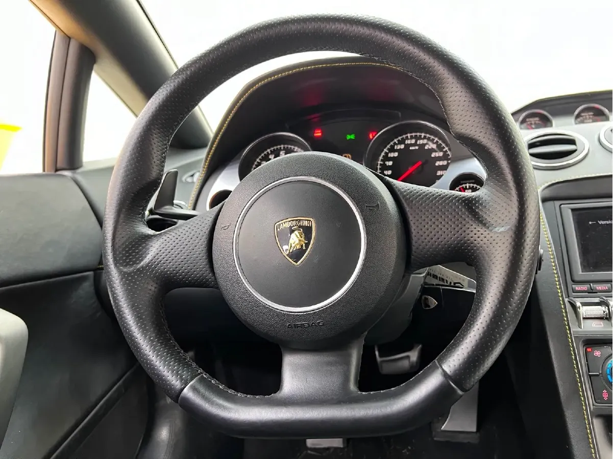 2010 Lamborghini Gallardo 5.2L 557HP V10 6AMT,autocango,china used car exporter,china ev exporter,chinese used car exporter,chinese used ev exporter