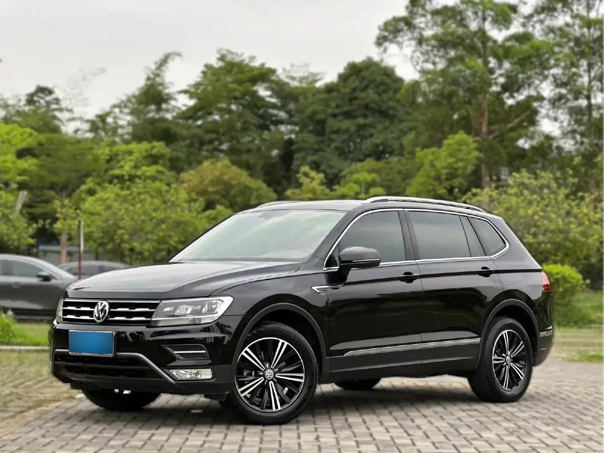 2020 Volkswagen Tiguan L 2.0T 186HP L4 7DCT