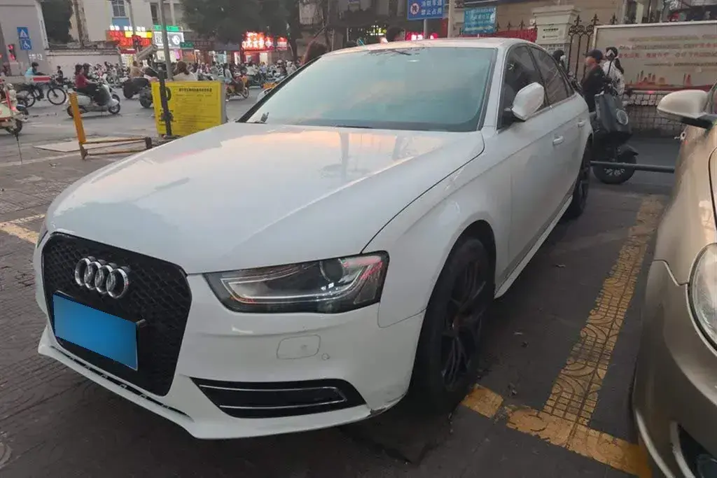 2015 Audi A4L 2.0T 180HP L4 CVT