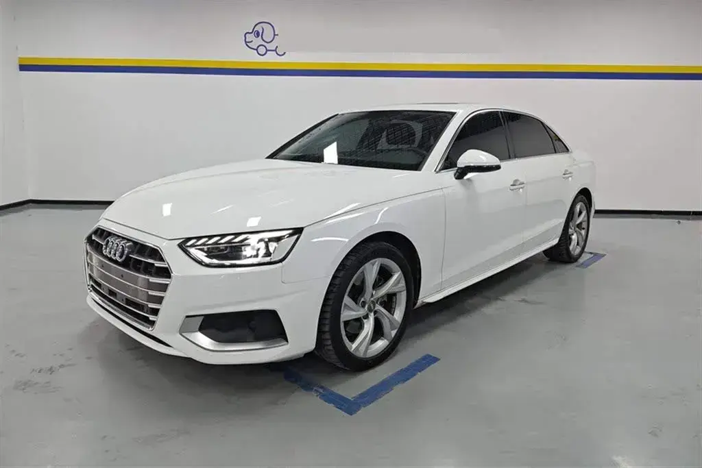 2020 Audi A4L 2.0T 190HP L4 7DCT