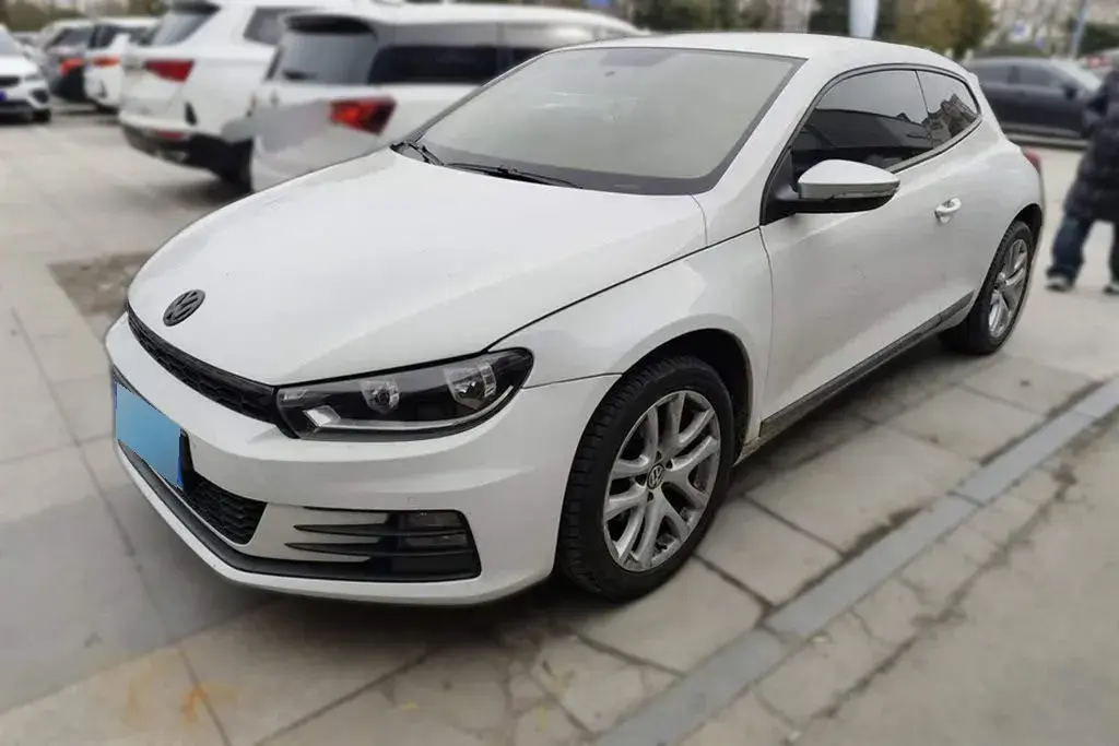 2015 Volkswagen Scirocco 1.4T 122HP L4 7DCT