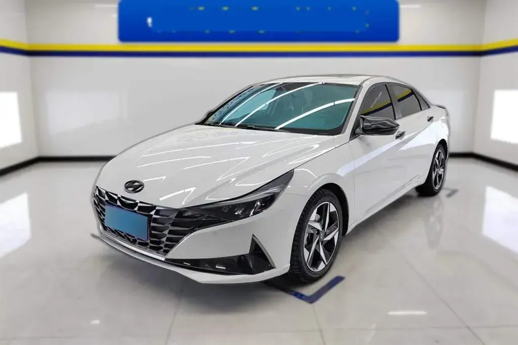 2022 Hyundai Elantra 1.5L 115HP L4 CVT