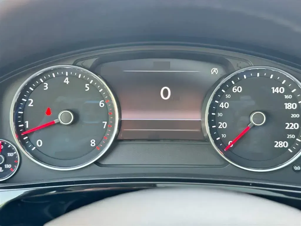 2017 Volkswagen Touareg 3.0T 320HP V6 8AT,autocango,china used car exporter,china ev exporter,chinese used car exporter,chinese used ev exporter