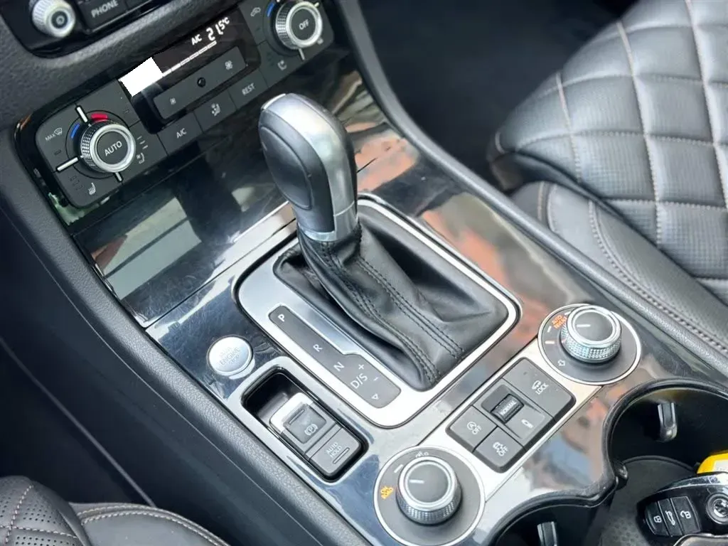 2017 Volkswagen Touareg 3.0T 320HP V6 8AT,autocango,china used car exporter,china ev exporter,chinese used car exporter,chinese used ev exporter