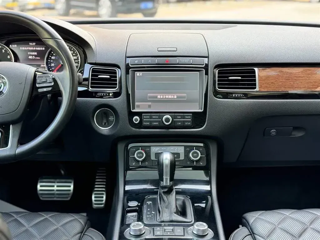 2017 Volkswagen Touareg 3.0T 320HP V6 8AT,autocango,china used car exporter,china ev exporter,chinese used car exporter,chinese used ev exporter