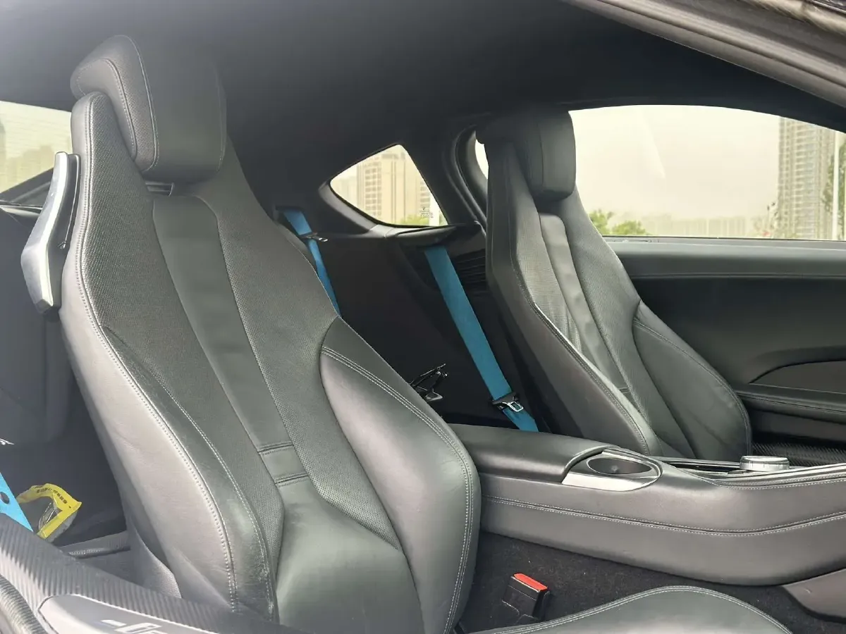 2014 BMW i8 1.5T 231HP L3 6AT PHEV 7.1KWH,autocango,china used car exporter,china ev exporter,chinese used car exporter,chinese used ev exporter