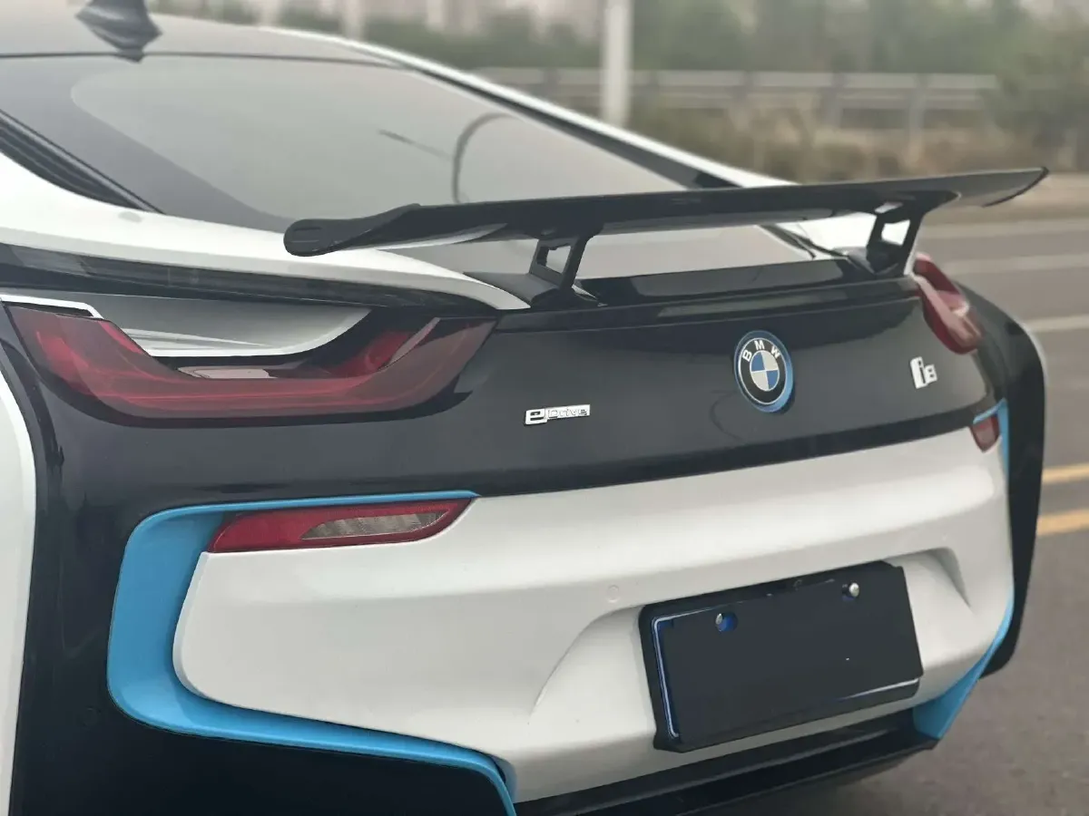 2014 BMW i8 1.5T 231HP L3 6AT PHEV 7.1KWH,autocango,china used car exporter,china ev exporter,chinese used car exporter,chinese used ev exporter