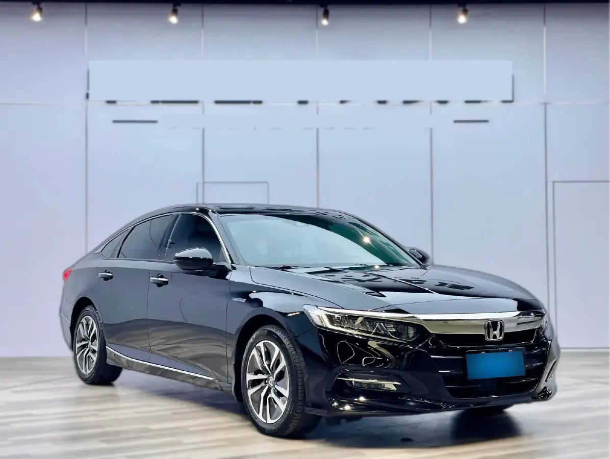 2018 Honda Accord 2.0L 146HP L4 E-CVT Hybrid