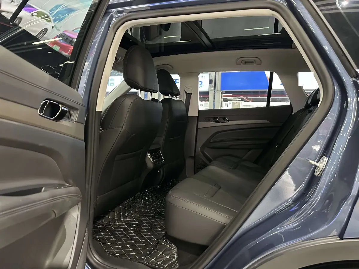 2022 Ford Equator Sport 1.5T 170HP L4 7DCT,autocango,china used car exporter,china ev exporter,chinese used car exporter,chinese used ev exporter