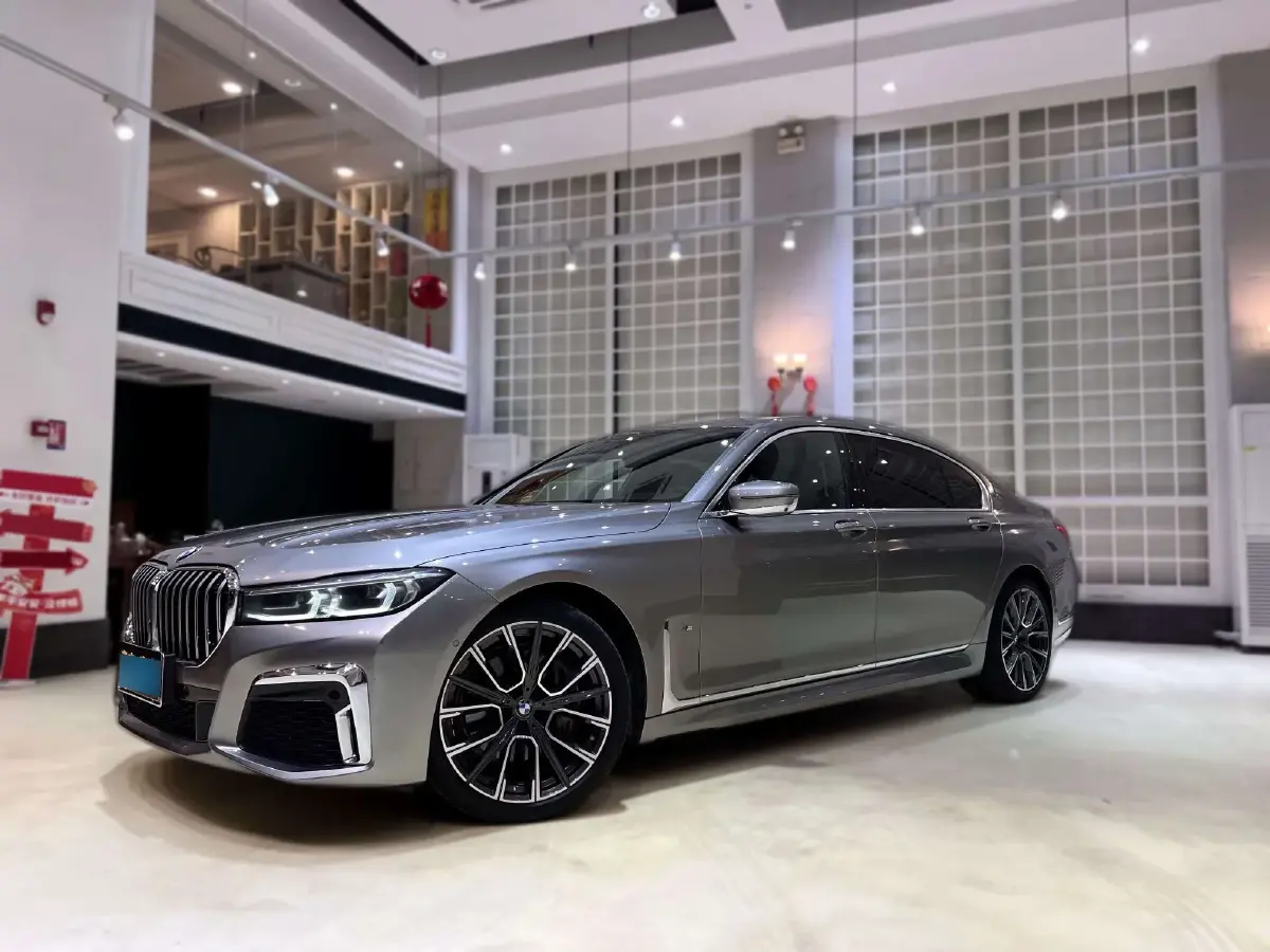 2019 BMW 7 Series 3.0T 340HP L6 8AT