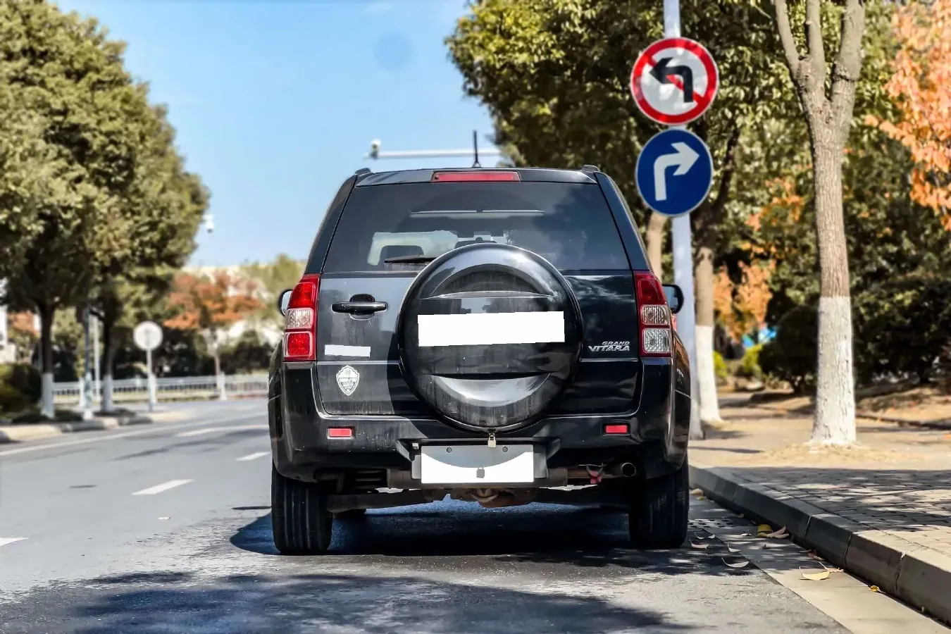 2012 Suzuki Grand Vitara 2.4L 166HP L4 5MT,autocango,china used car exporter,china ev exporter,chinese used car exporter,chinese used ev exporter
