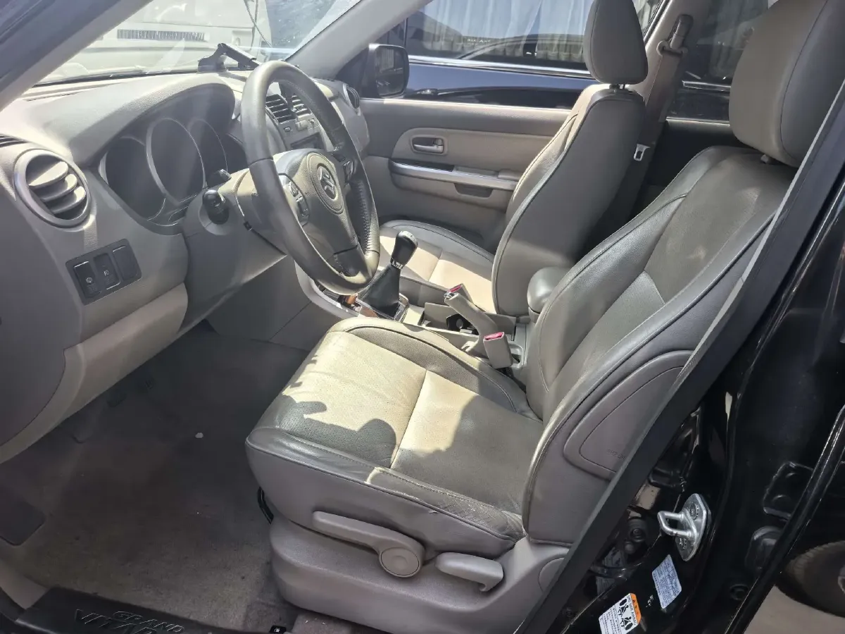 2012 Suzuki Grand Vitara 2.4L 166HP L4 5MT,autocango,china used car exporter,china ev exporter,chinese used car exporter,chinese used ev exporter