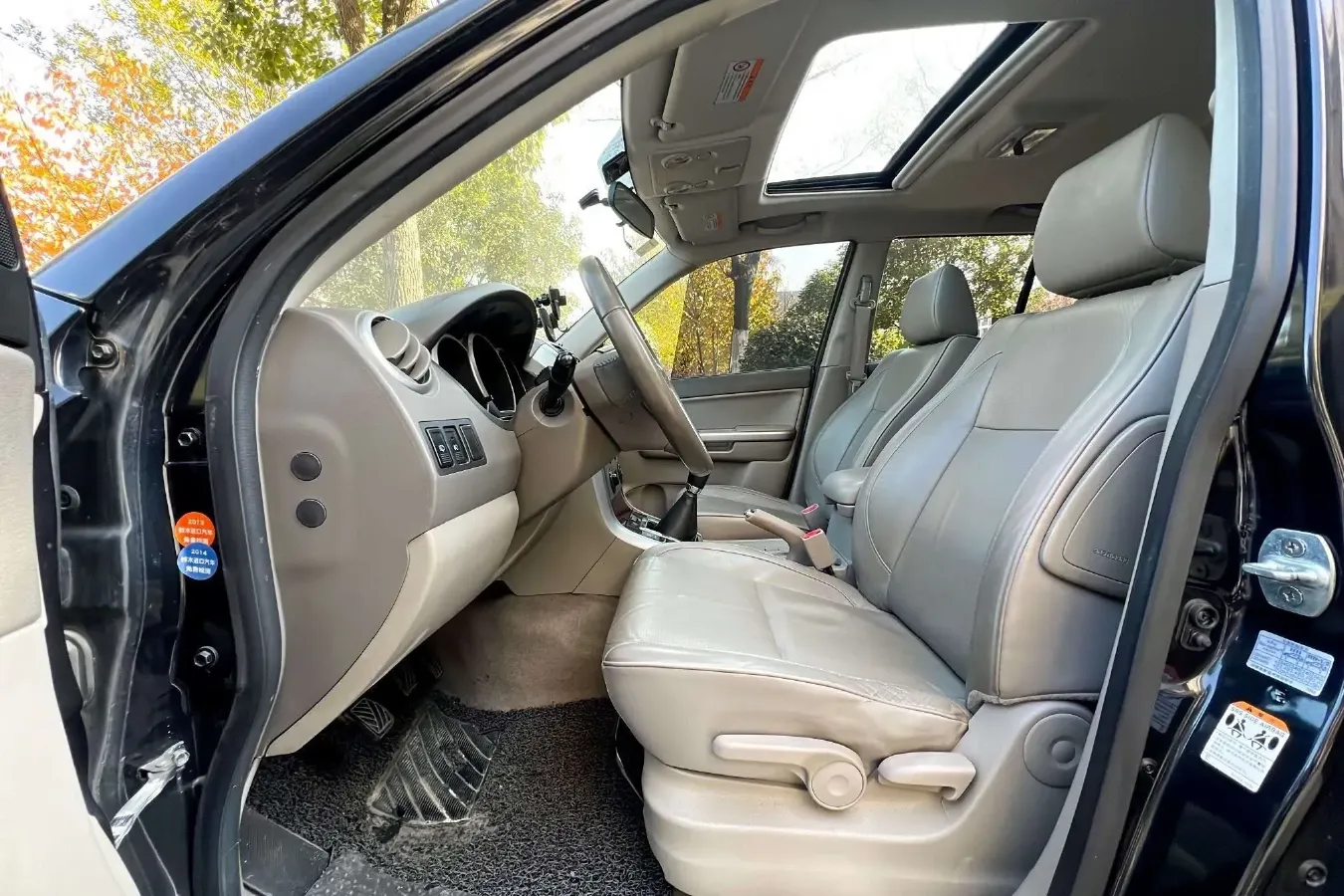 2012 Suzuki Grand Vitara 2.4L 166HP L4 5MT,autocango,china used car exporter,china ev exporter,chinese used car exporter,chinese used ev exporter