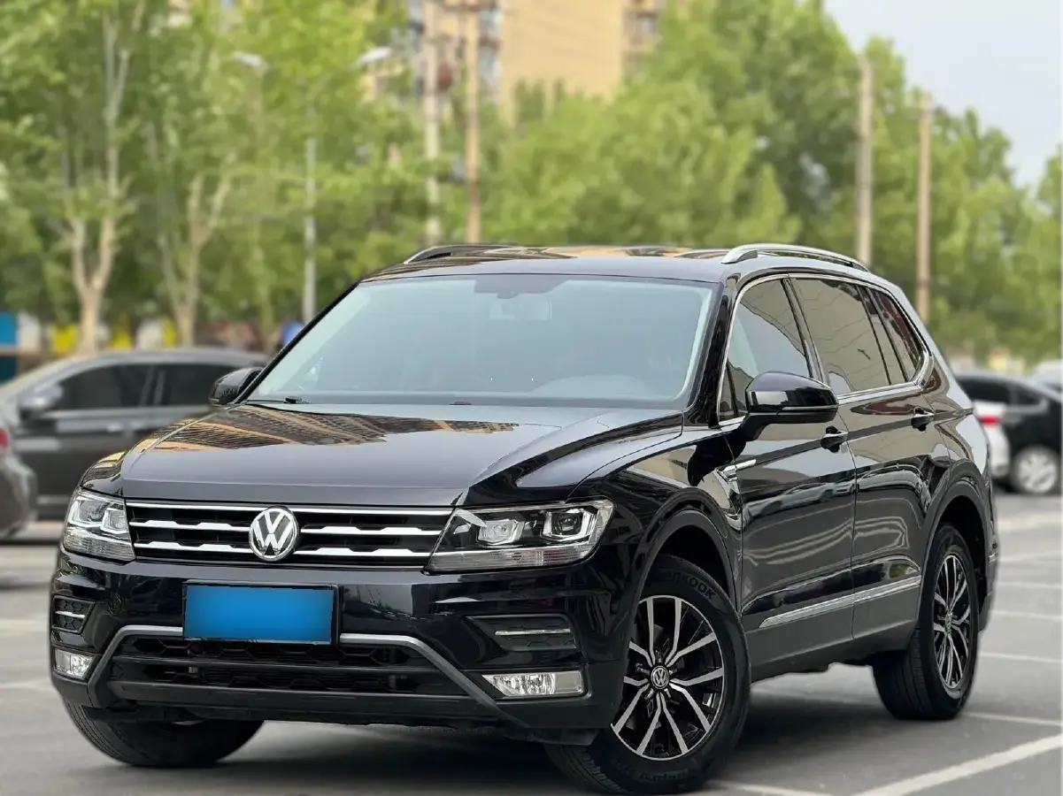 2018 Volkswagen Tiguan L 2.0T 186HP L4 7DCT