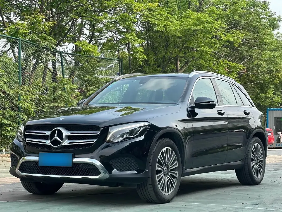 2017 Mercedes-Benz GLC Class 2.0T 184HP L4 9AT