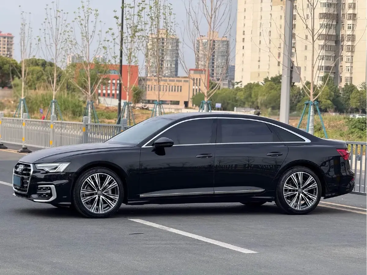2022 Audi A6L 2.0T 224HP L4 7DCT