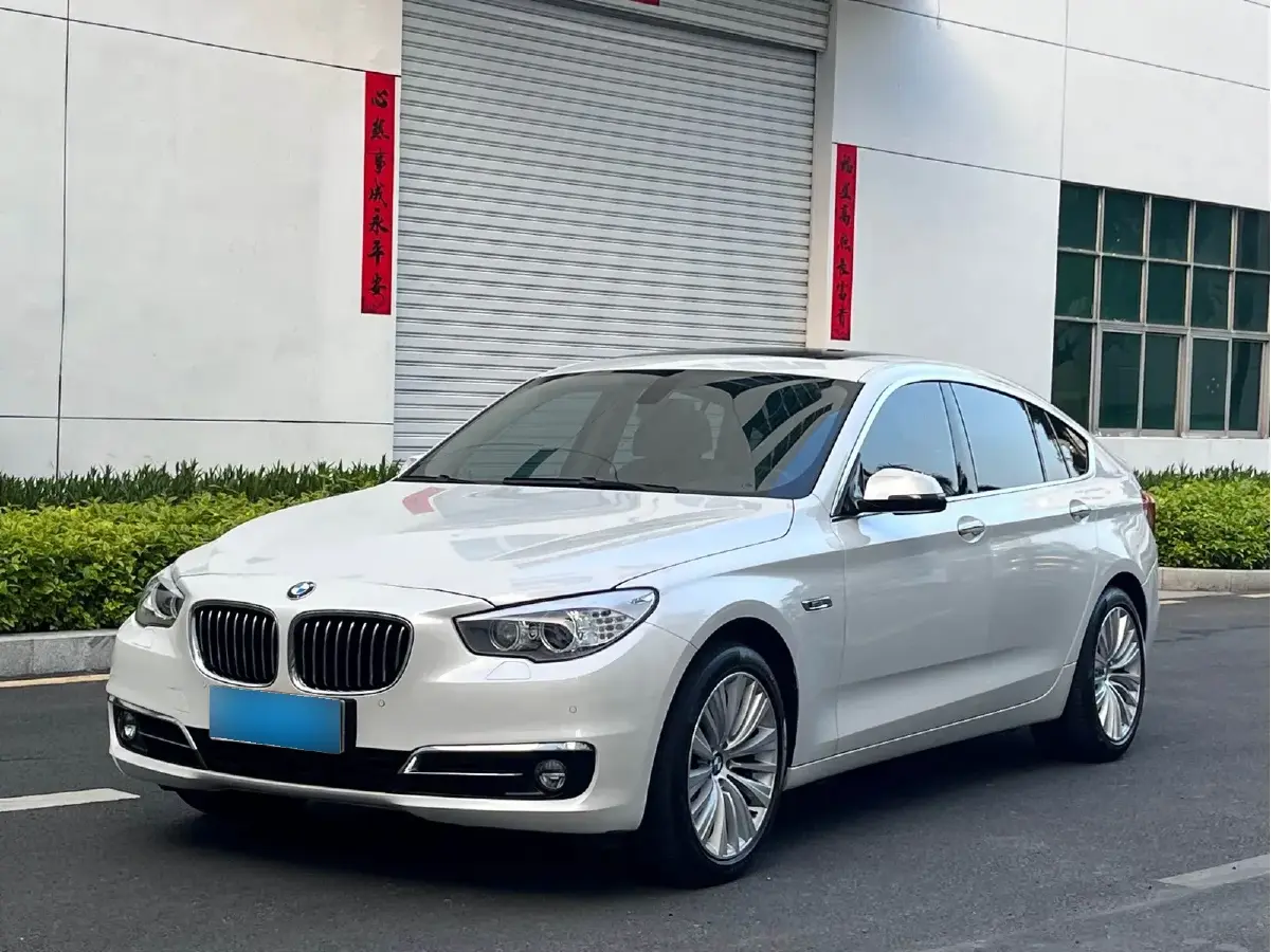 2015 BMW 5 Series GT 2.0T 245HP L4 8AT