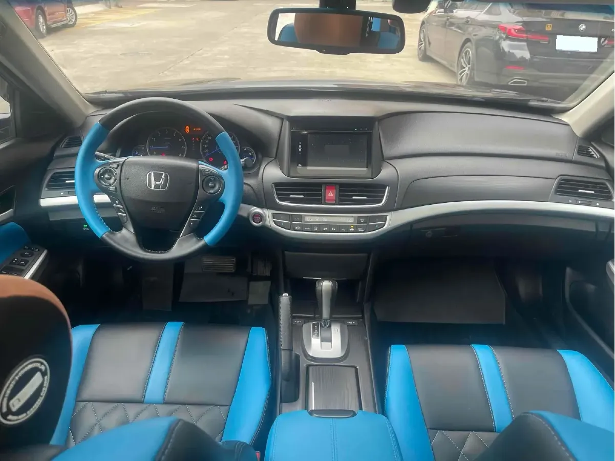 2014 Honda Crosstour 2.4L 197HP L4 5AT,autocango,china used car exporter,china ev exporter,chinese used car exporter,chinese used ev exporter