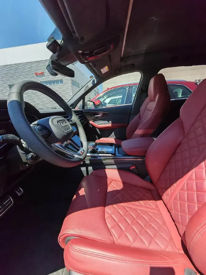 2024 Audi SQ7 4.0T 507HP V8 8AT,autocango,china used car exporter,china ev exporter,chinese used car exporter,chinese used ev exporter