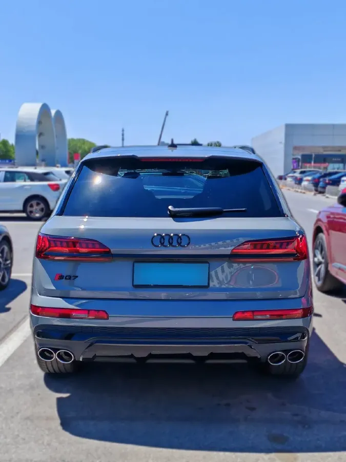 2024 Audi SQ7 4.0T 507HP V8 8AT,autocango,china used car exporter,china ev exporter,chinese used car exporter,chinese used ev exporter