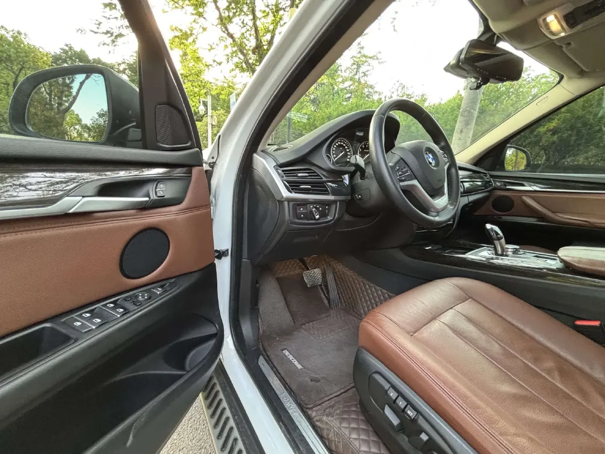 2014 BMW X5 3.0T 306HP L6 8AT,autocango,china used car exporter,china ev exporter,chinese used car exporter,chinese used ev exporter